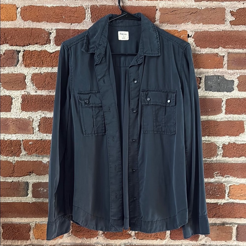 Blackish Slate Gap Button-Up shirt